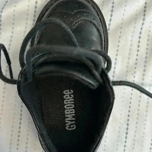 Gymboree - LIKE NEW -  Black dress shoes. Size 5 - Picture 8 of 8